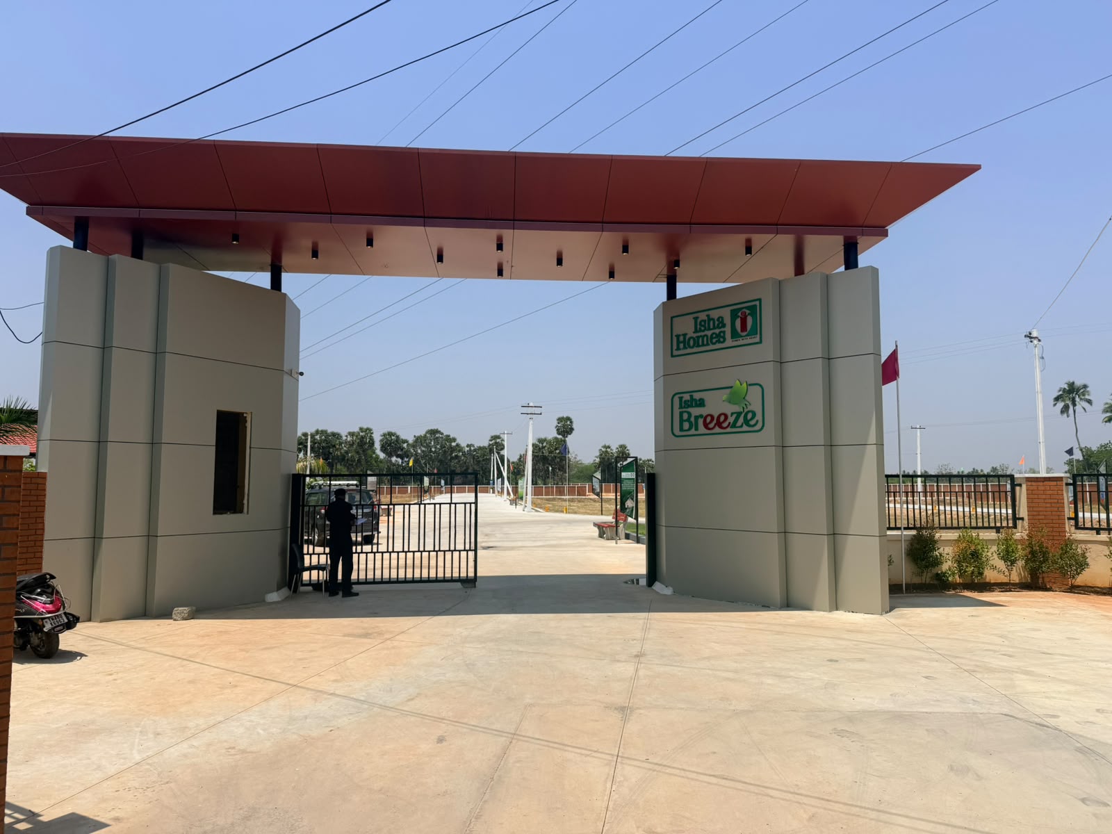 Isha Breeze — Gated Entry