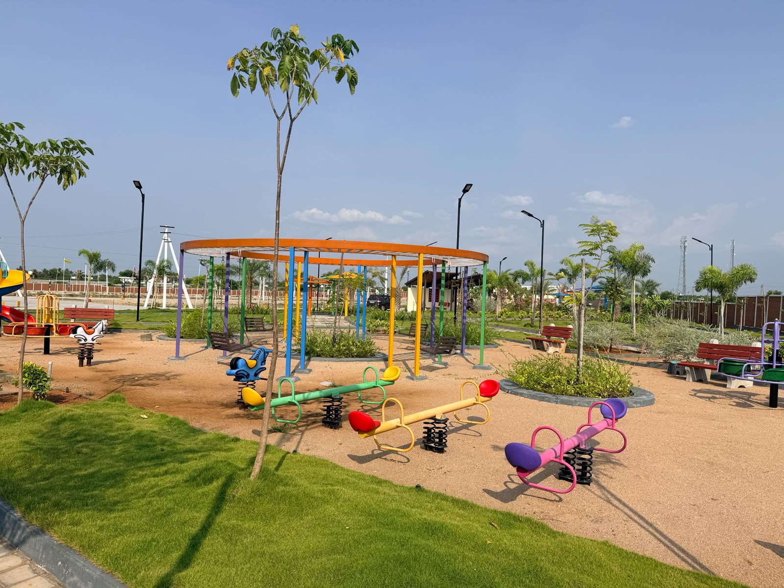 Central Pergola & Play Park