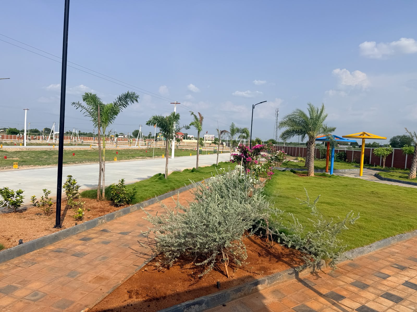 Internal Road & Floral Boulevard